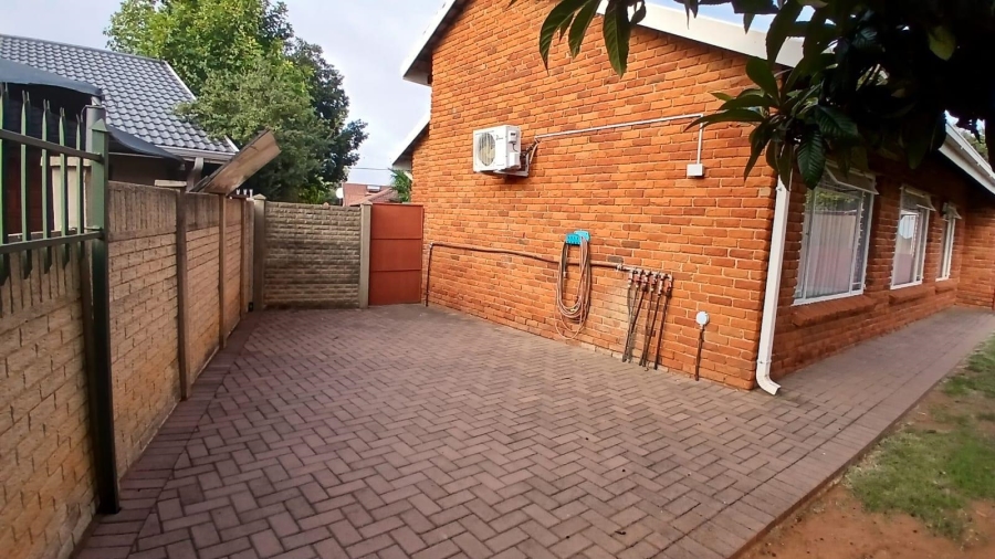 3 Bedroom Property for Sale in Fichardt Park Free State